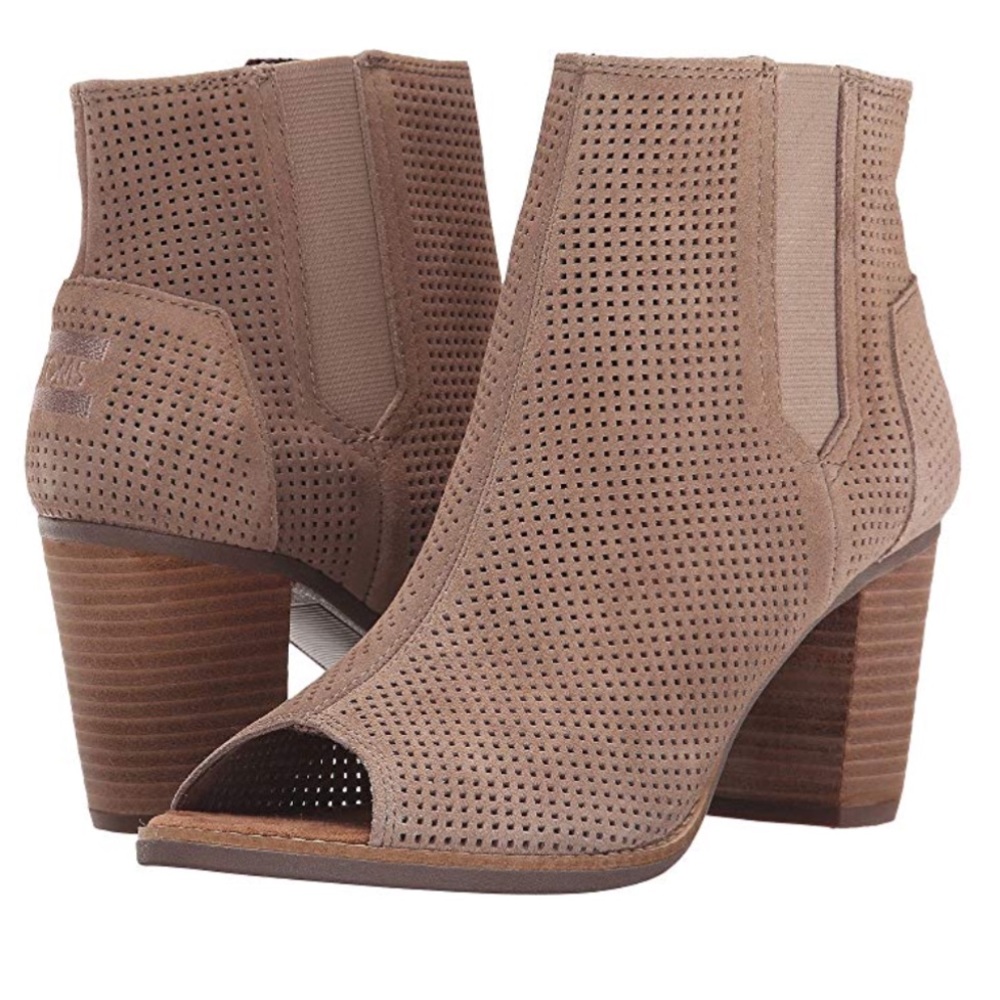 *SOLD* Size 6 TOMS peep toe booties